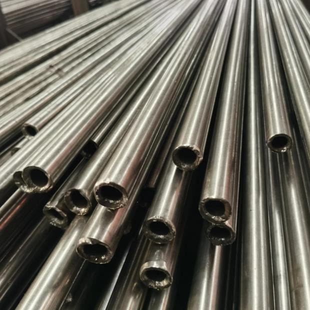 山東精密無(wú)縫鋼管最新行情